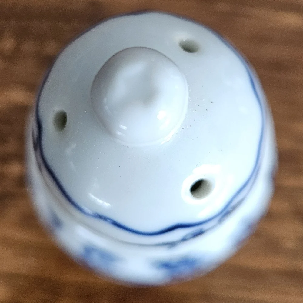 Vtg (2002) Blue Danube Salt & Pepper Shakers From Japan.